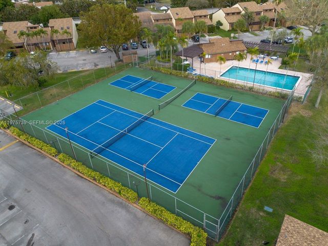 4169 S Pine Island Rd, Davie, FL 33328