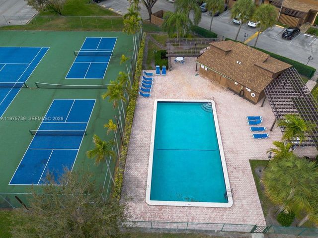 4169 S Pine Island Rd, Davie, FL 33328