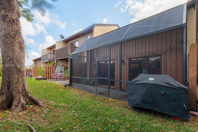 4169 S Pine Island Rd, Davie, FL 33328