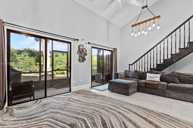 4169 S Pine Island Rd, Davie, FL 33328