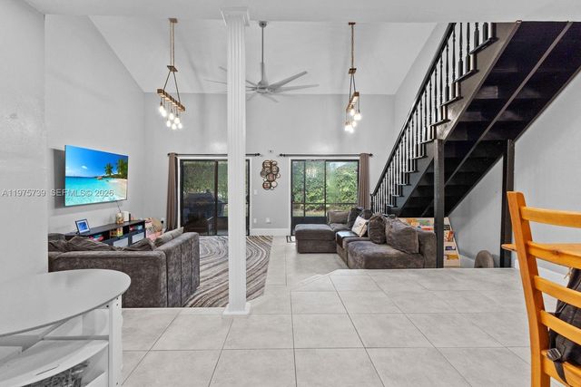 4169 S Pine Island Rd, Davie, FL 33328