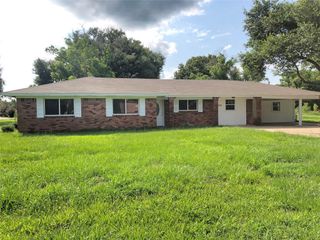 120 Shanklin Road, Angleton, TX 77515