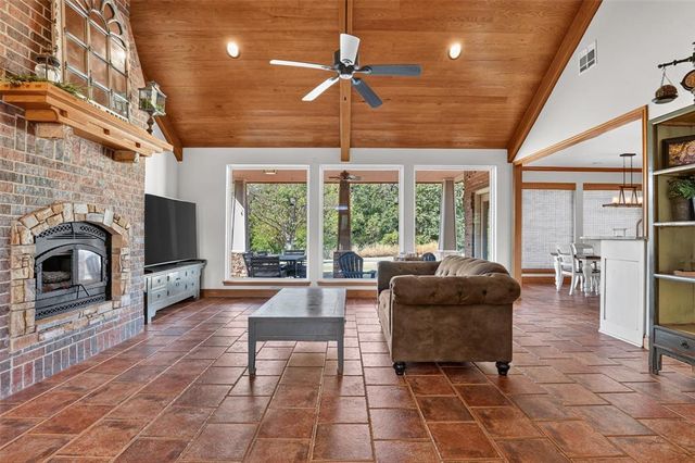 2807 Edmond NE Road, Piedmont, OK 73078