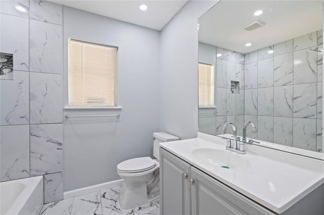 2513 Meadow Lane, La Marque, TX 77568