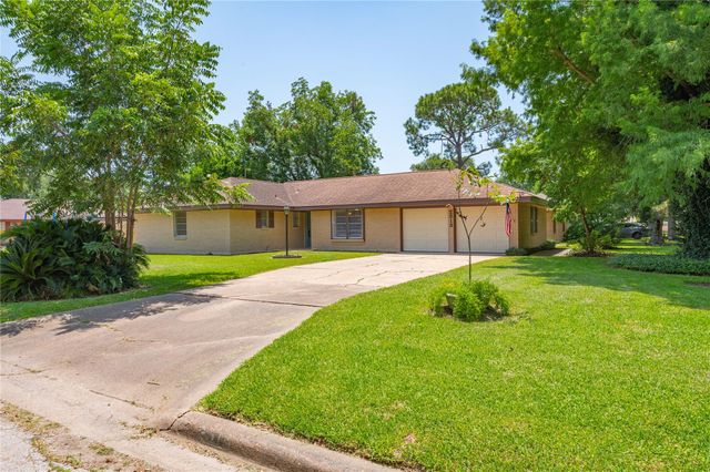 2513 Meadow Lane, La Marque, TX 77568