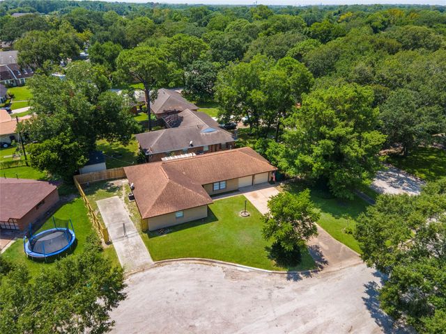 2513 Meadow Lane, La Marque, TX 77568