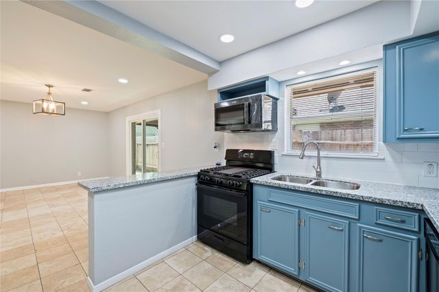 2513 Meadow Lane, La Marque, TX 77568