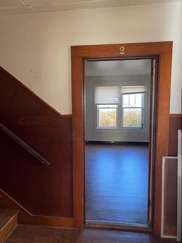 314 S Jefferson Street, Clarendon, TX 79226