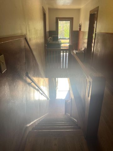 314 S Jefferson Street, Clarendon, TX 79226