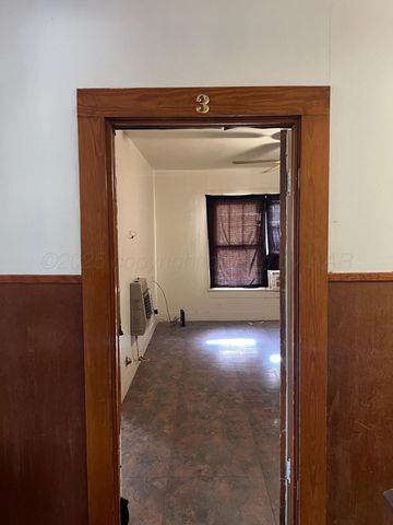 314 S Jefferson Street, Clarendon, TX 79226