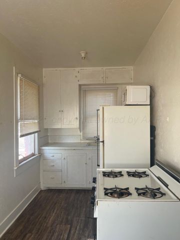 314 S Jefferson Street, Clarendon, TX 79226