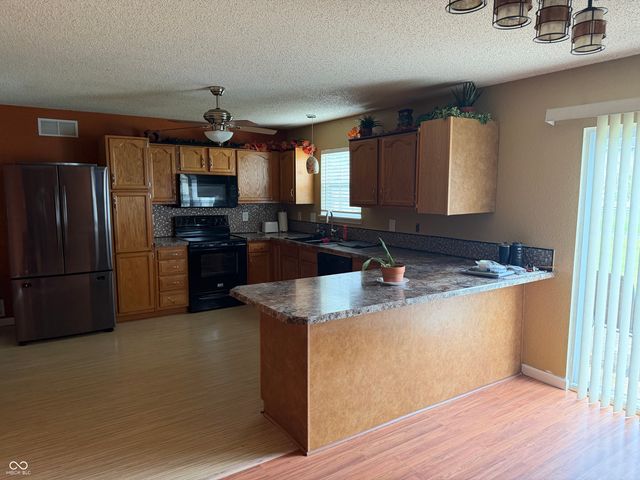 9625 Treyburn Lakes Drive, Indianapolis, IN 46239