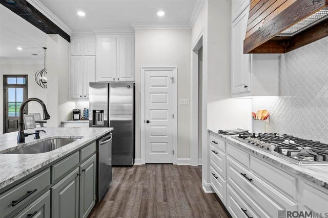 5160 Black River Rd, Darrow, LA 70725