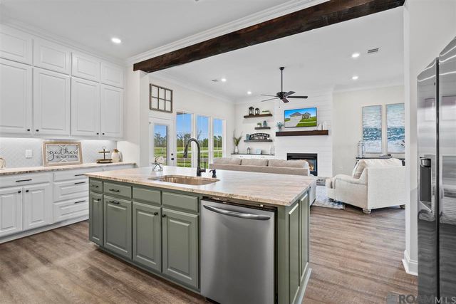 5160 Black River Rd, Darrow, LA 70725