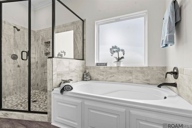 5160 Black River Rd, Darrow, LA 70725