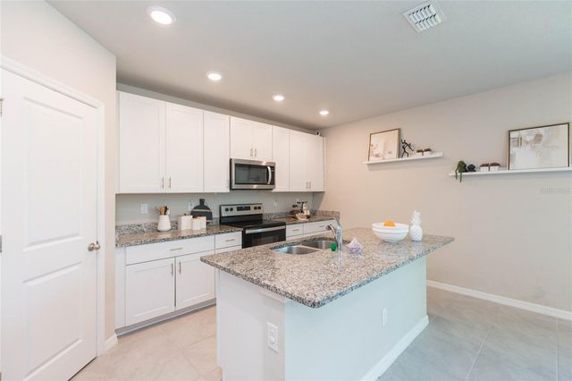 38794 OPAL WILLOW LANE, Zephyrhills, FL 33540