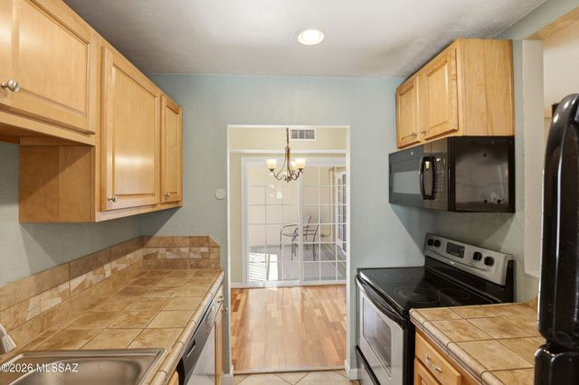 1600 N Wilmot Rd Unit 229, Tucson, AZ 85712