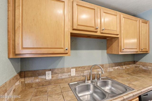 1600 N Wilmot Rd Unit 229, Tucson, AZ 85712