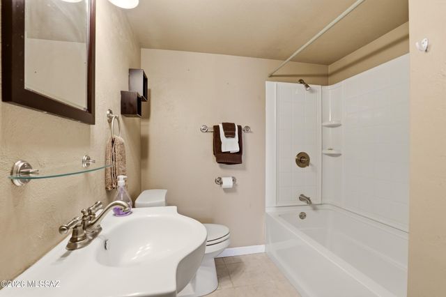 1600 N Wilmot Rd Unit 229, Tucson, AZ 85712
