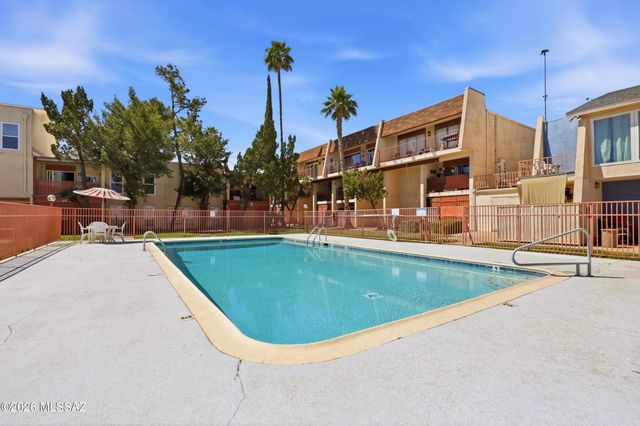 1600 N Wilmot Rd Unit 229, Tucson, AZ 85712
