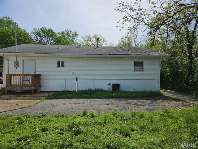 3643 Elsa Avenue, St Ann, MO 63074