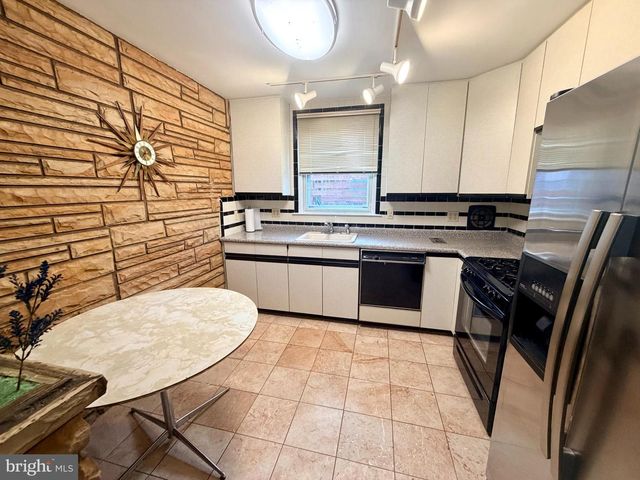 1621 STRAHLE ST, Philadelphia, PA 19152