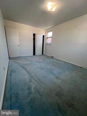 1621 STRAHLE ST, Philadelphia, PA 19152