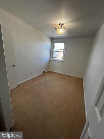 1621 STRAHLE ST, Philadelphia, PA 19152