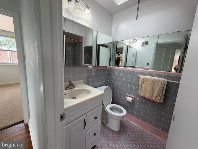 1621 STRAHLE ST, Philadelphia, PA 19152