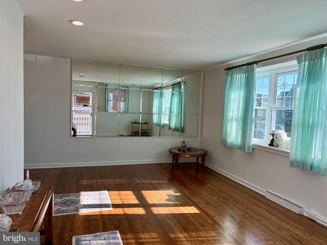 1621 STRAHLE ST, Philadelphia, PA 19152