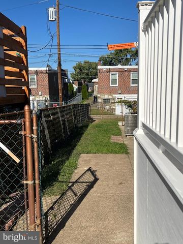 1621 STRAHLE ST, Philadelphia, PA 19152