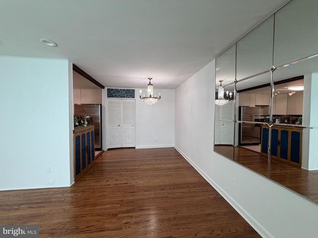 1621 STRAHLE ST, Philadelphia, PA 19152