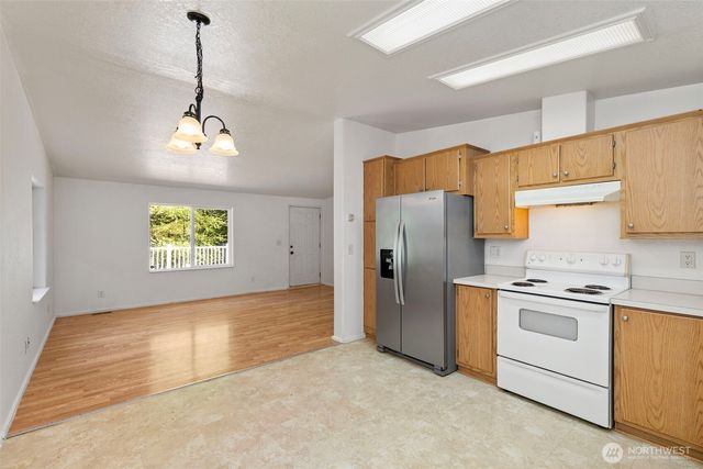 7831 Phillips Road SE, Port Orchard, WA 98367