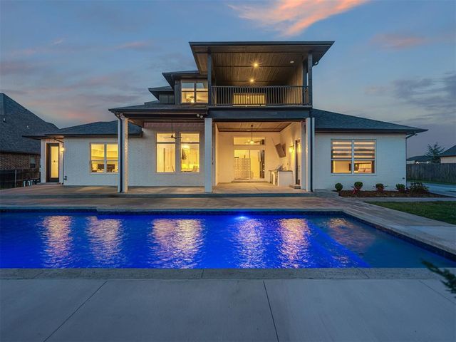 15113 Salem Creek Place, Edmond, OK 73013