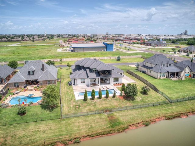 15113 Salem Creek Place, Edmond, OK 73013