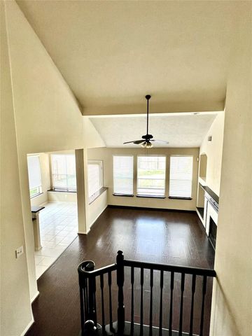 4911 Knights Branch Drive, Sugar Land, TX 77479