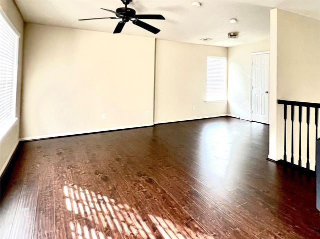 4911 Knights Branch Drive, Sugar Land, TX 77479