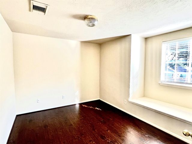 4911 Knights Branch Drive, Sugar Land, TX 77479