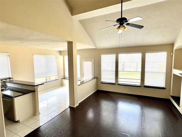 4911 Knights Branch Drive, Sugar Land, TX 77479
