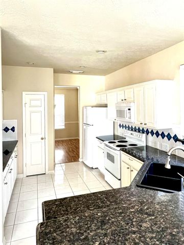4911 Knights Branch Drive, Sugar Land, TX 77479