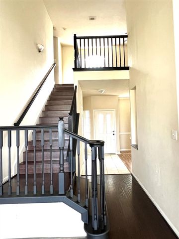 4911 Knights Branch Drive, Sugar Land, TX 77479
