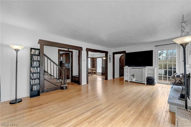 1284 Overlook Road, Lakewood, OH 44107