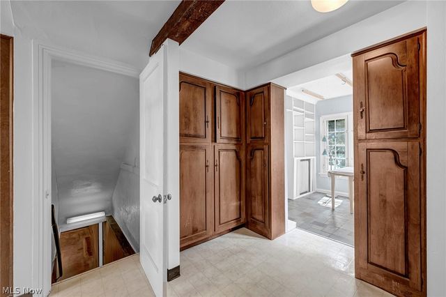 1284 Overlook Road, Lakewood, OH 44107