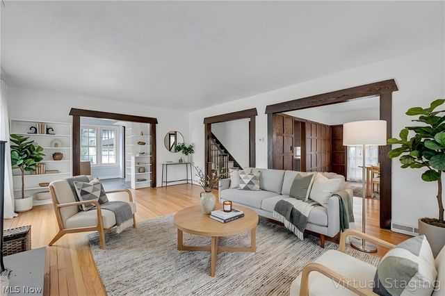 1284 Overlook Road, Lakewood, OH 44107