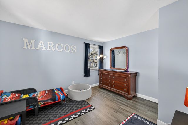 65 Taylor Street, Manchester, NH 03103