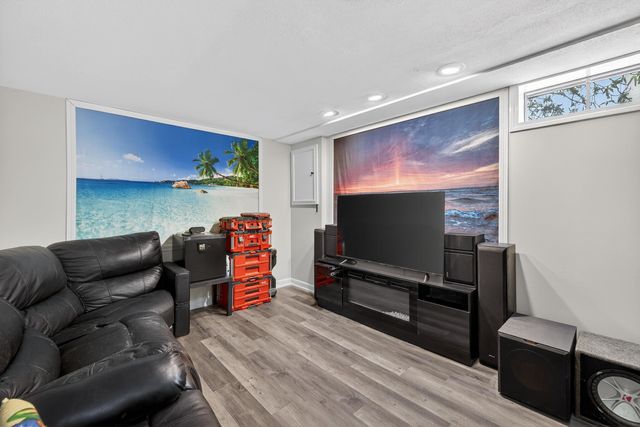 65 Taylor Street, Manchester, NH 03103