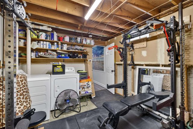 65 Taylor Street, Manchester, NH 03103