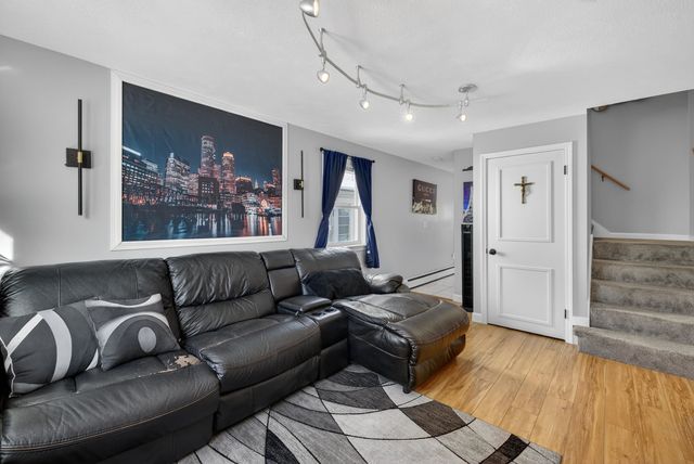 65 Taylor Street, Manchester, NH 03103