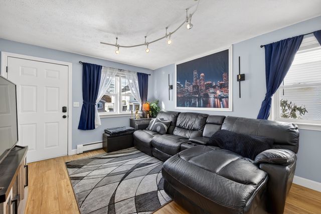 65 Taylor Street, Manchester, NH 03103