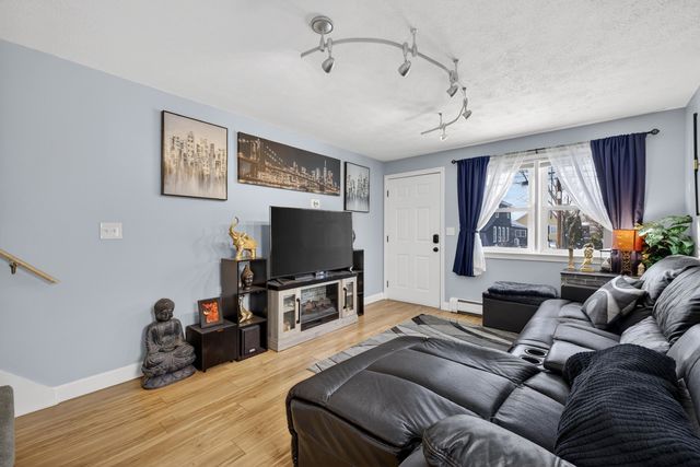 65 Taylor Street, Manchester, NH 03103